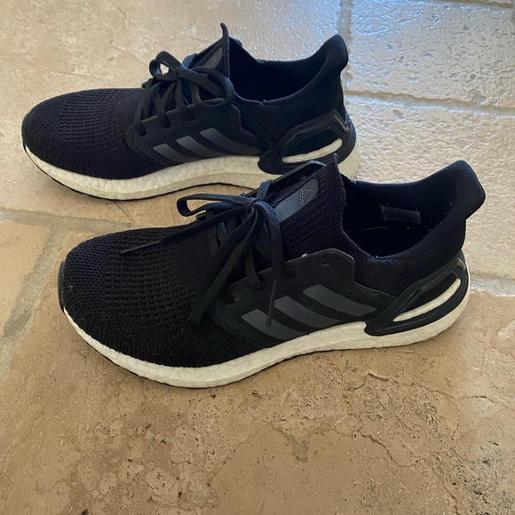 Ultraboost - Picture 1 of 2